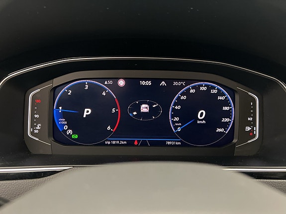 Volkswagen Passat Alltrack 13 of 30