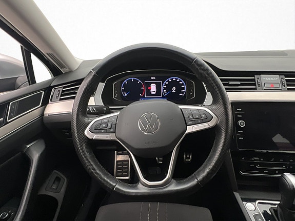 Volkswagen Passat Alltrack 11 of 30