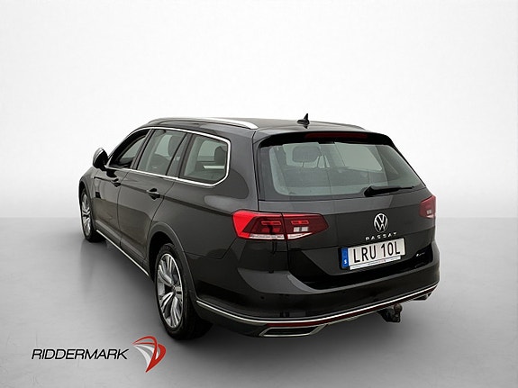 Volkswagen Passat Alltrack 5 of 30