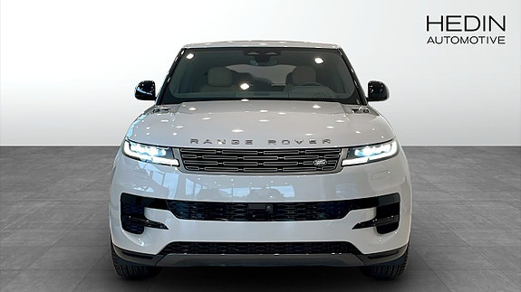 Land Rover Range Rover Sport 8 of 11