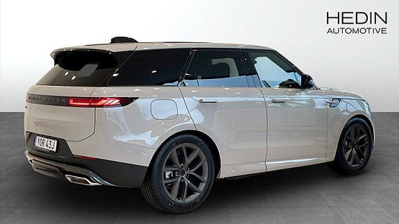 Land Rover Range Rover Sport 2 of 11