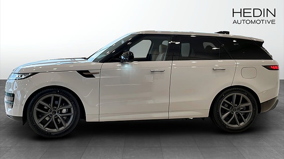 Land Rover Range Rover Sport 6 of 11