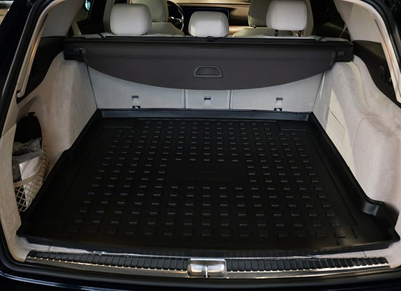Mercedes-Benz E400 20 of 23