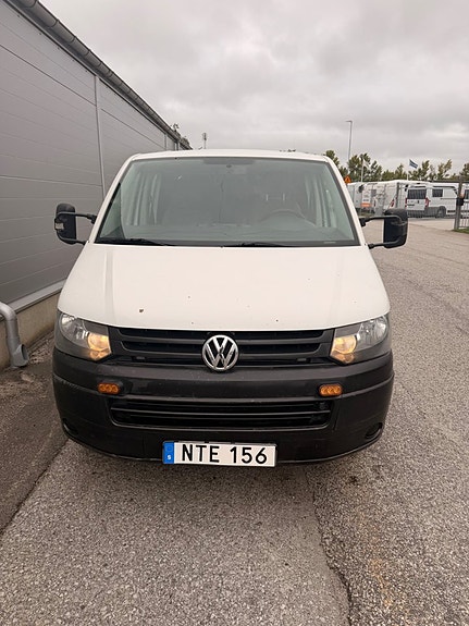 Volkswagen Transporter 2 of 16