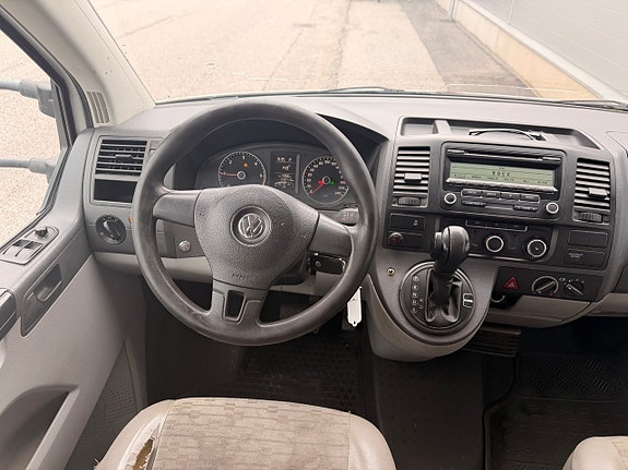 Volkswagen Transporter 11 of 16