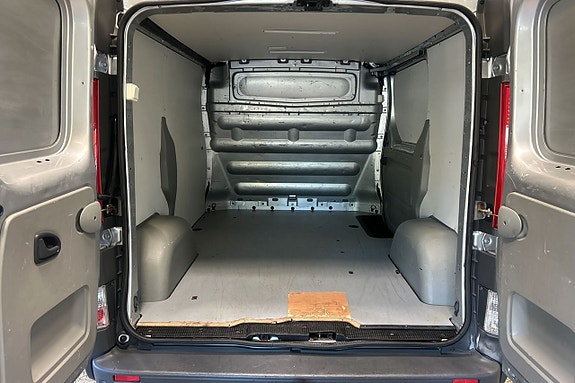 Opel Vivaro 7 of 8