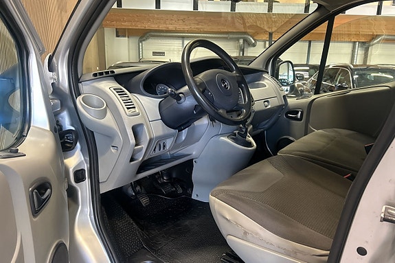 Opel Vivaro 5 of 8