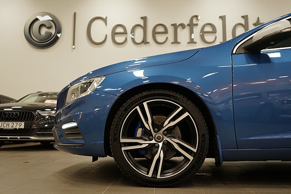 Volvo S60 4 of 25