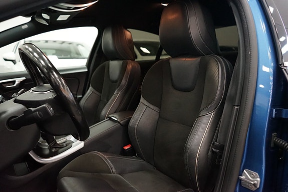 Volvo S60 12 of 25