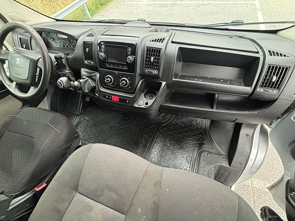 Peugeot Boxer 8 of 14