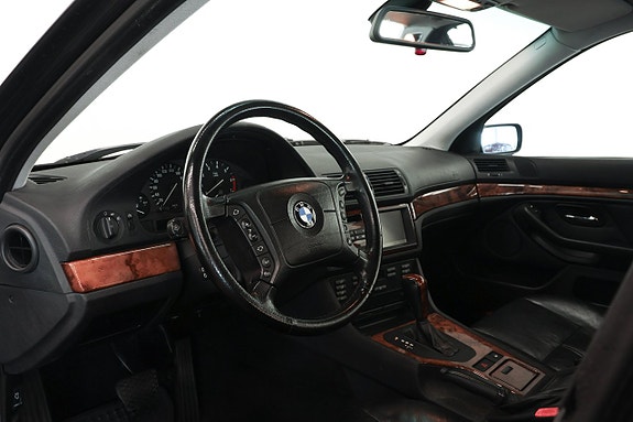 BMW 540i 12 of 13