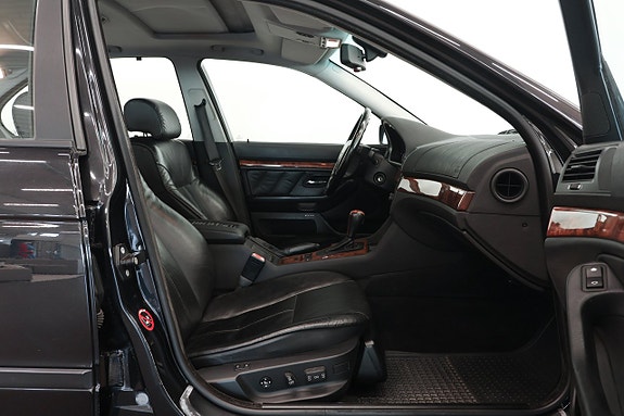 BMW 540i 6 of 13