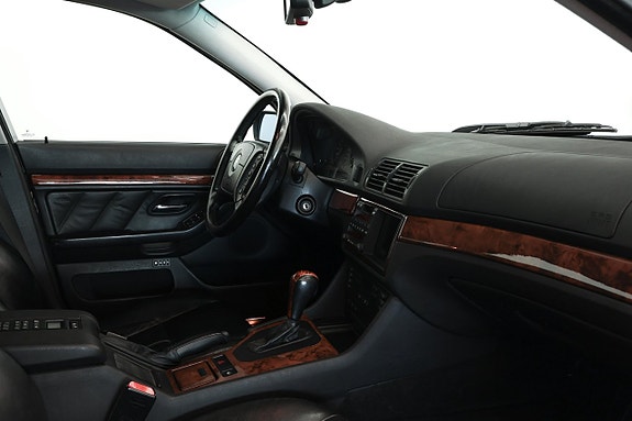 BMW 540i 5 of 13