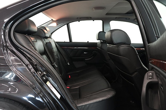 BMW 540i 10 of 13