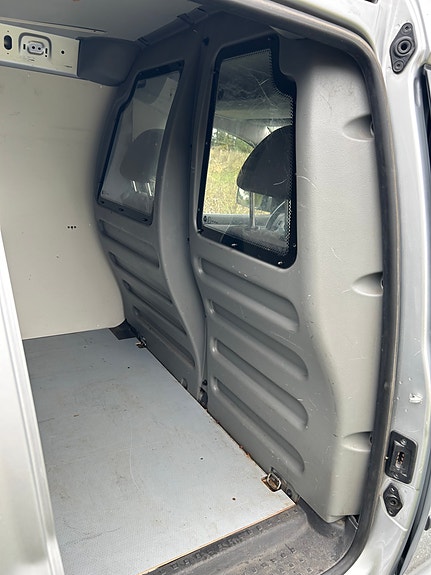 Volkswagen Caddy Maxi 8 of 10