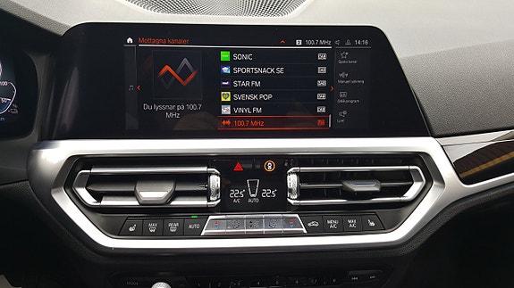 BMW 330e 16 of 29