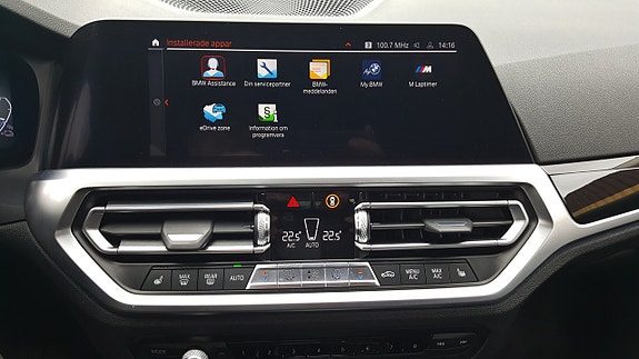 BMW 330e 18 of 29