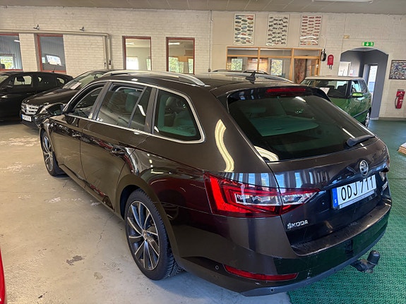 Skoda Superb 4 of 11