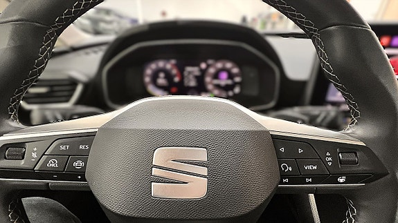Seat Leon 8 of 17