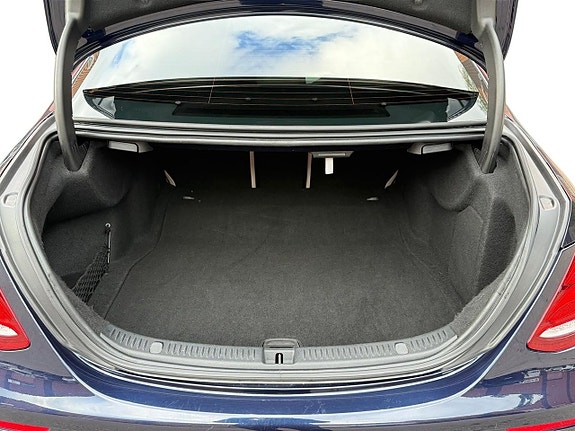 Mercedes-Benz E220 d 8 of 18