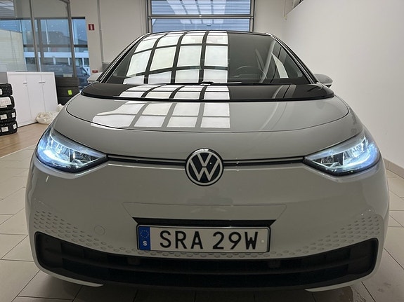 Volkswagen ID.3 3 of 17
