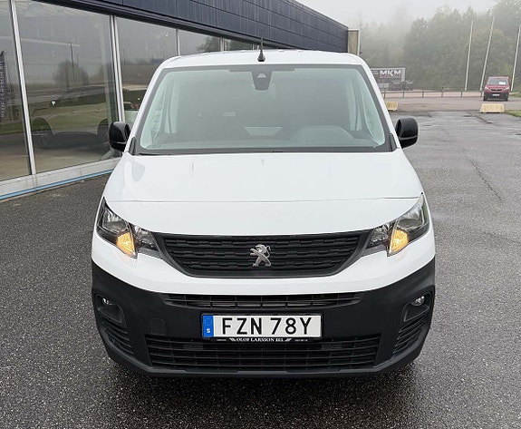 Peugeot Partner 2 of 9