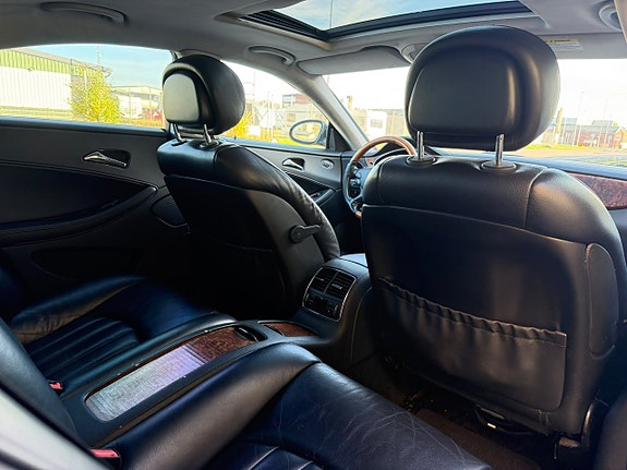 Mercedes-Benz CLS320 26 of 26