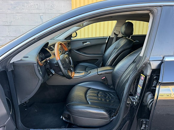 Mercedes-Benz CLS320 18 of 26