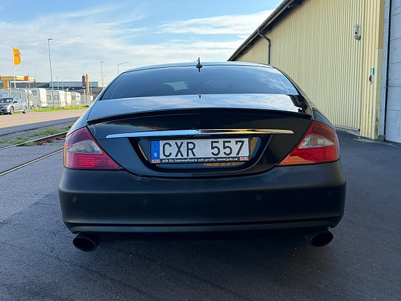 Mercedes-Benz CLS320 6 of 26