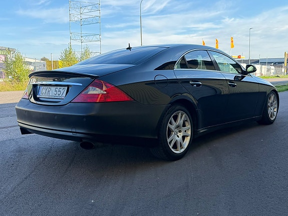 Mercedes-Benz CLS320 5 of 26