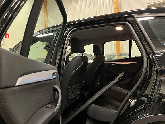 BMW X1 11 of 16
