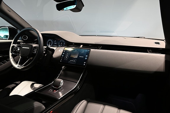 Land Rover Range Rover Evoque 11 of 30