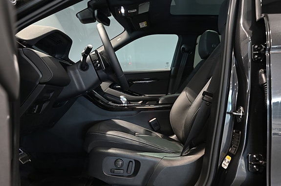 Land Rover Range Rover Evoque 12 of 30