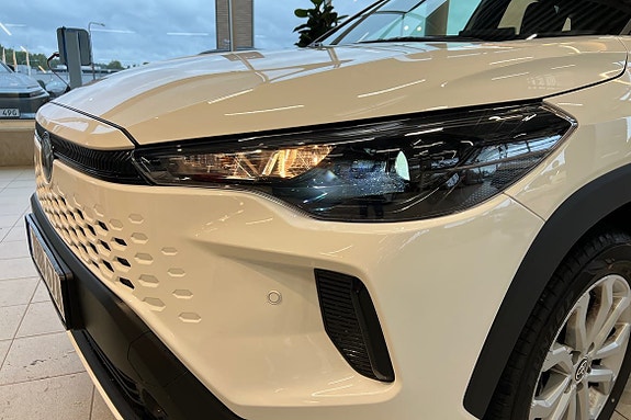 Toyota Corolla Cross 24 of 26