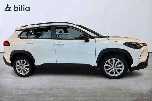 Toyota Corolla Cross 18 of 26