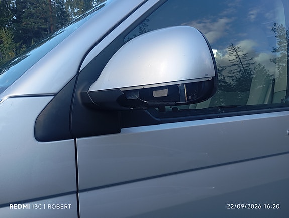 Volkswagen Caravelle 5 of 9