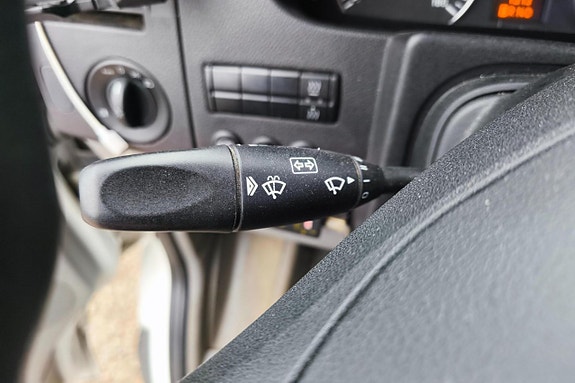 MERCEDES 516 CDI 13 of 27