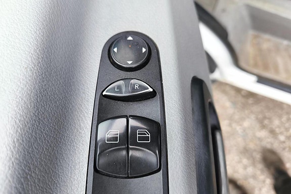 MERCEDES 516 CDI 10 of 27