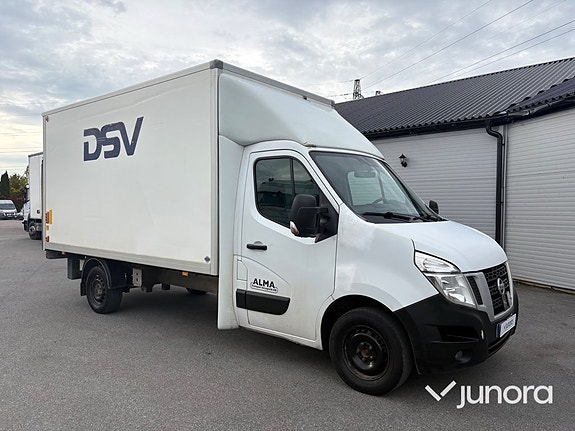 Nissan NV400 7 of 15
