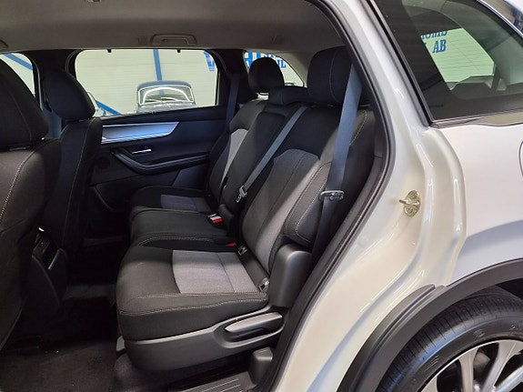 Mazda CX-80 9 of 14