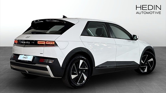 Hyundai Ioniq 5 2 of 12