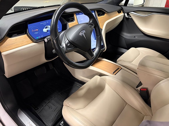 Tesla Model S 8 of 12