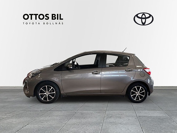 Toyota Yaris 4 of 11