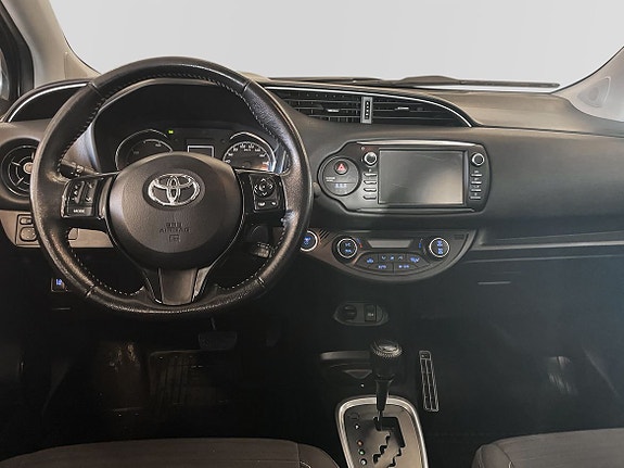 Toyota Yaris 9 of 11
