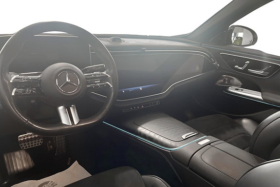 Mercedes-Benz E300 de 8 of 11