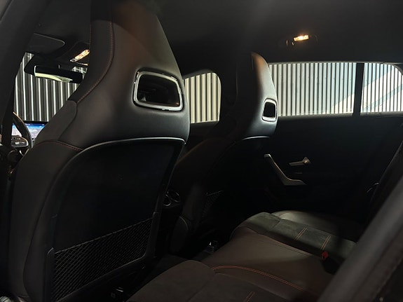 Mercedes-Benz CLA250 e 16 of 19