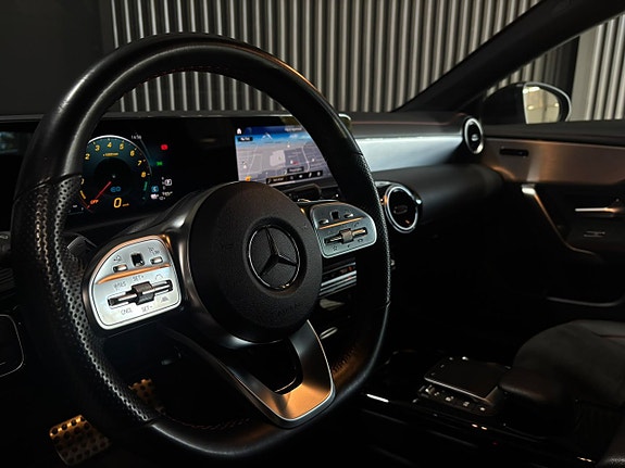 Mercedes-Benz CLA250 e 8 of 19