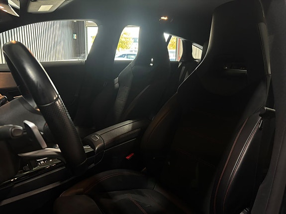 Mercedes-Benz CLA250 e 9 of 19