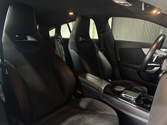 Mercedes-Benz CLA250 e 14 of 19