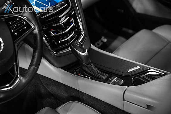 Cadillac CTS 27 of 30